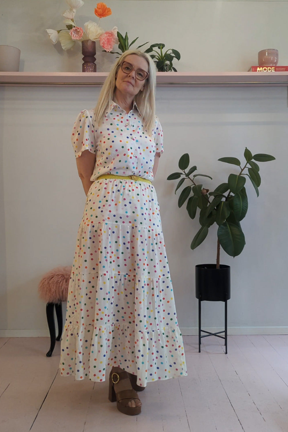 Bianca nederdel multi dots