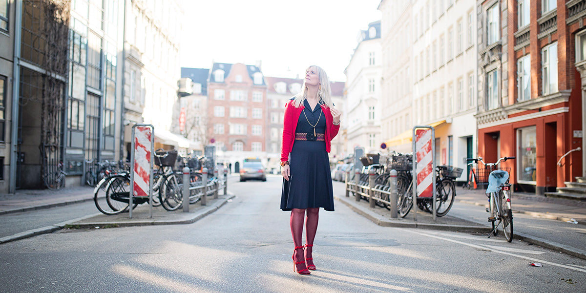 Dagens outfit | Perfekt vintage inspireret look i marineblå skjortekjole!