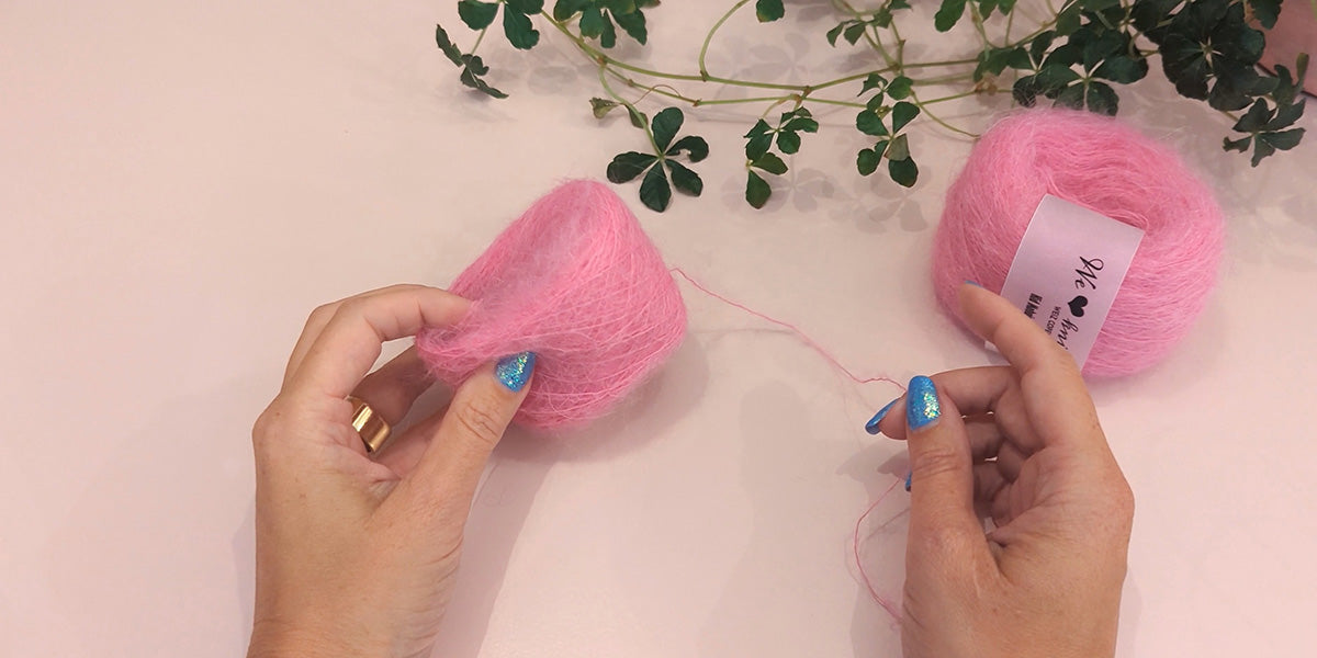 Sådan strikker du med 3 tråde fra 1 nøgle garn.