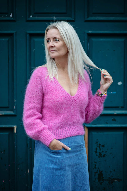 Anna sweater V-neck strikke-kit