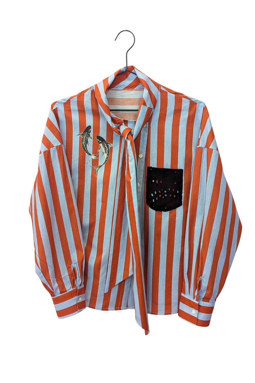 Customized stribet Koi skjorte