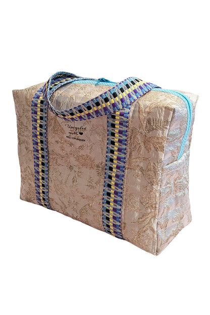 Upcycled weeekend bag